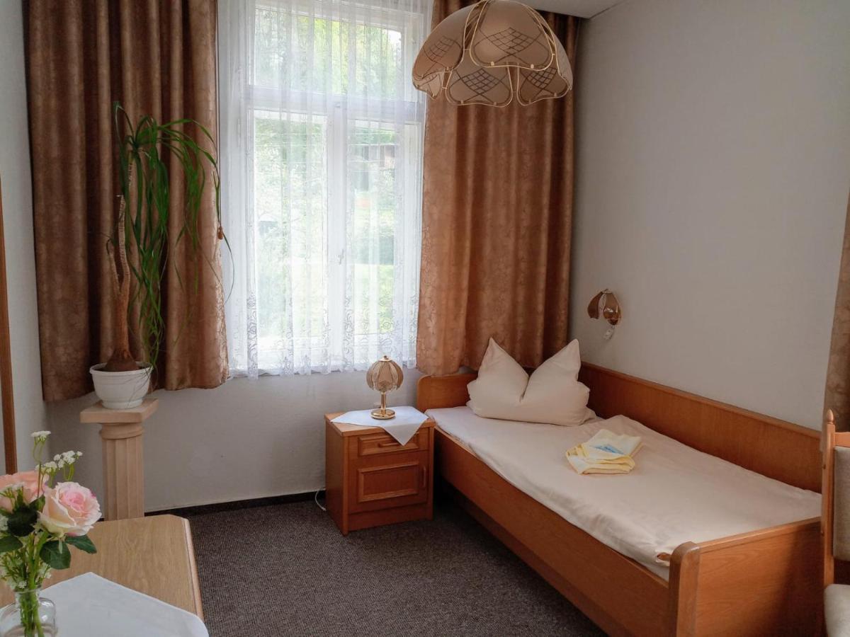 Cafe Zur Talsperre Hotel Chemnitz Szoba fotó